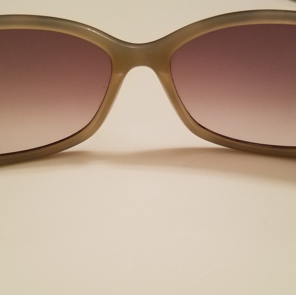 Marc Jacobs Sunglasses - Picture 2 of 8